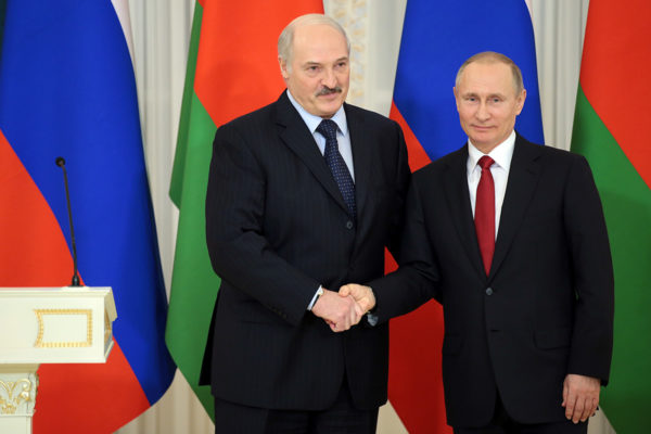 Поглощение Батьки. Антон Орех  — о продолжении прекрасной дружбы Путина и Лукашенко