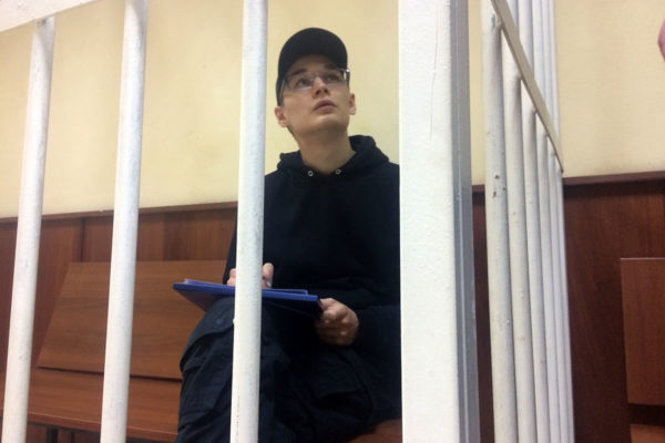 «Надежды, что меня могут оправдать, нет»: аспиранта МГУ Азата Мифтахова арестовали еще на месяц