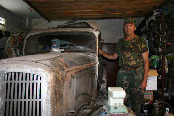 «Я прошу только, чтоб с меня не драли последнюю шкуру». Белгородского реставратора вынуждают продать коллекцию редчайших военных авто