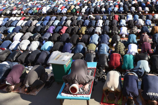 «Снимайте поздравления и отправляйте друг другу»: как мусульмане отпразднуют Ураза-байрам во время пандемии