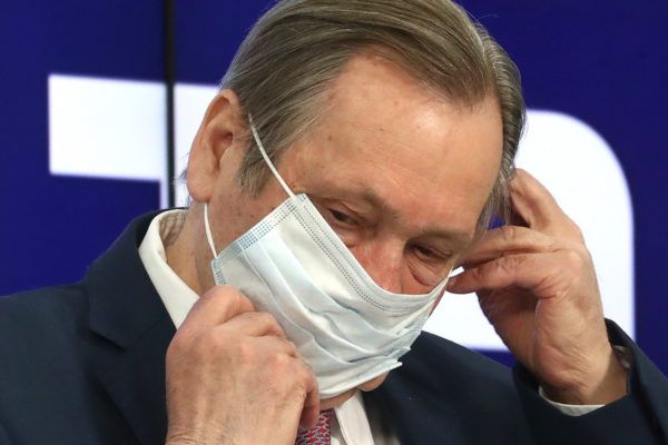 Доверенные врачи. Кто советует Путину, как бороться с коронавирусом
