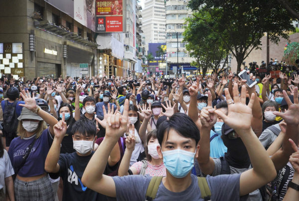 Пожизненное заключение, угроза национальной безопасности, иностранные агенты и закрытые суды: почему в Гонконге снова протестуют