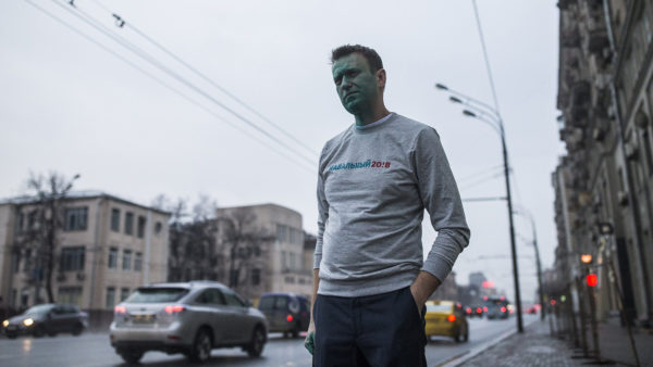 Отравители и провокаторы. Кто и когда нападал на Алексея Навального