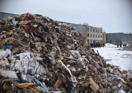 Свалка мусора в Тарусе. Фото: Юрий Белят / «МБХ медиа»