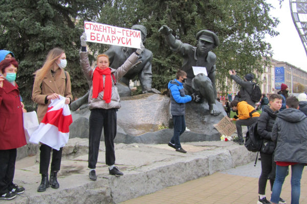 Как живут белорусы во время забастовки. Репортаж из Минска