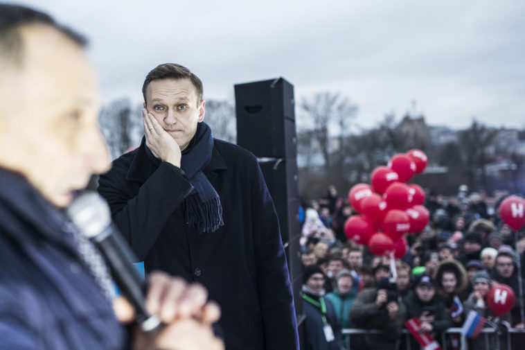 Алексей Навальный на митинге