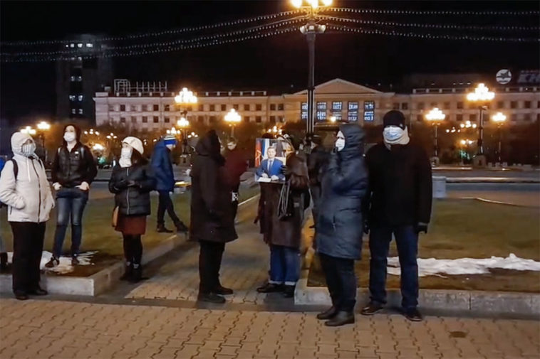 Протестующие у администрации Хабаровска
