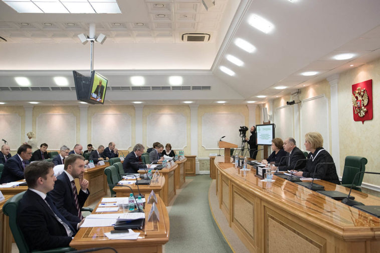 Комиссия Совфеда предлагает закрепить в законодательстве о выборах понятие "кандидат-иноагент"