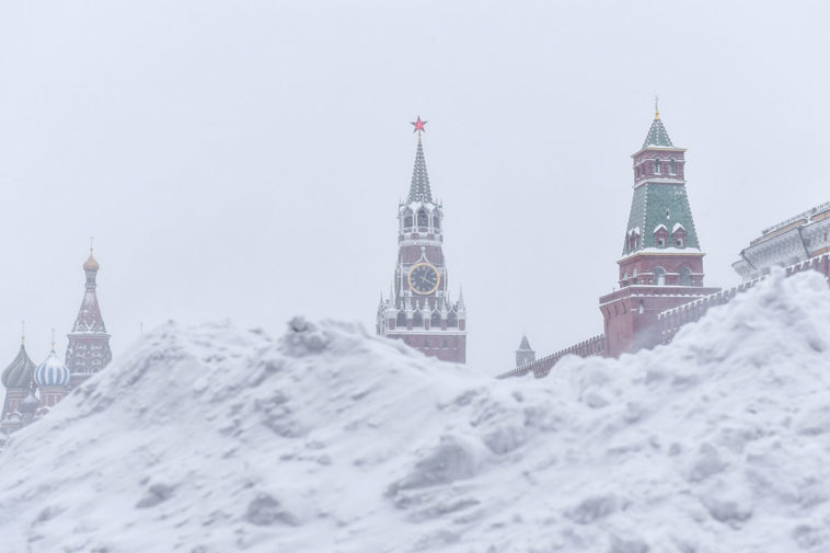 Снегопад на Красной площади