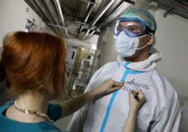 В России четвертый день подряд выявили более 22 тысяч случаев заражения коронавирусом