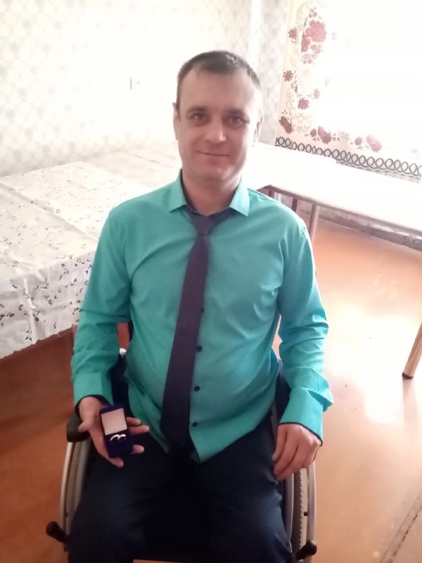Обвиняемый в сбыте наркотиков Антон Лобанов