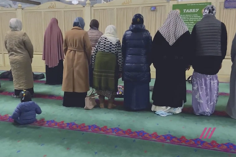 Пепортаж «Дождя» о мусульманках в Дагестане