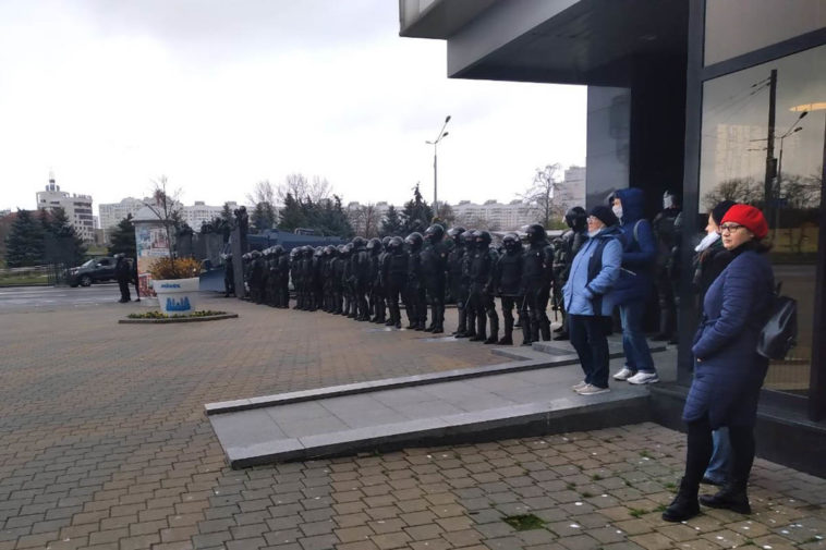 В Белоруссии в воскресенье задержали более 700 протестующих