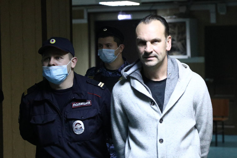 Рассмотрение в суде ходатайства следствия об аресте Михаила Хабарова, подозреваемого в особо крупном мошенничестве