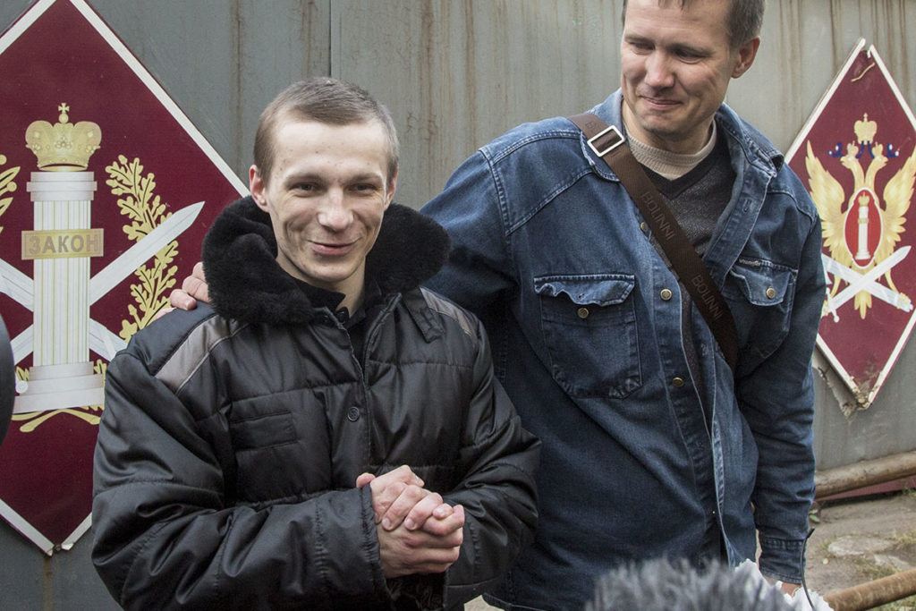 Пострадавший от пыток в ярославской колонии Евгений Макаров