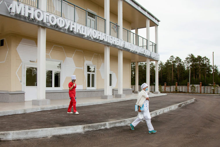 Здание Многофункционального медицинского центра Министерства обороны, построенного на базе военного госпиталя Минобороны РФ для борьбы с коронавирусом в Улан-Удэ