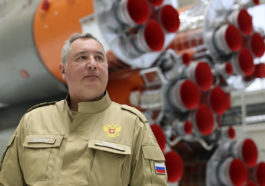 Генеральный директор ГК "Роскосмос" Дмитрий Рогозин на космодроме Восточный