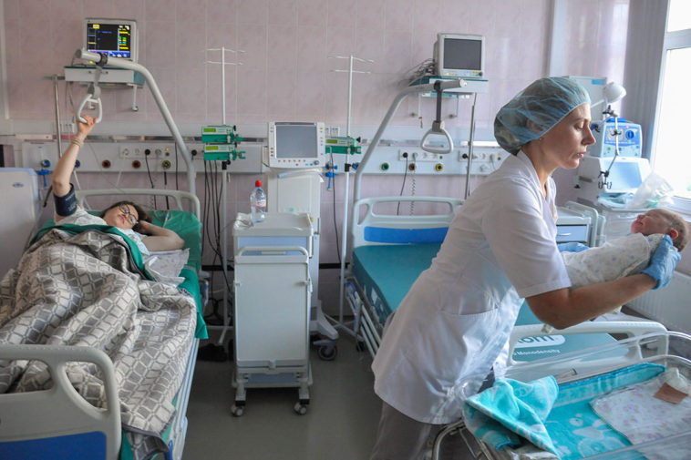 ОП предложила запретить суррогатное материнство для иностранцев и одиноких россиян