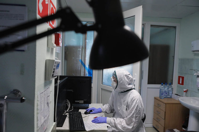 Власти Москвы проверят утечку данных переболевших коронавирусом