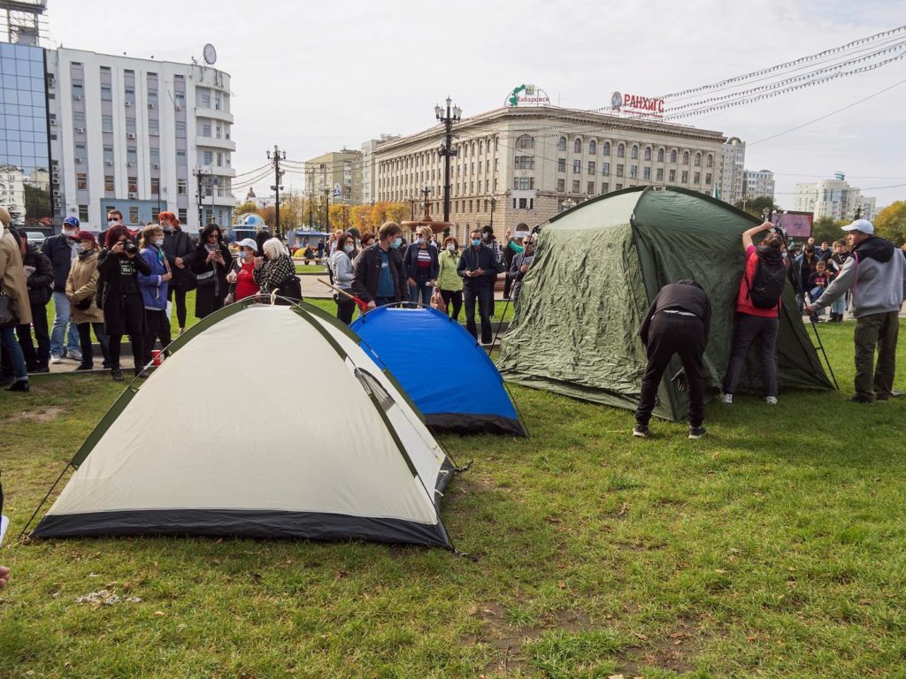 Палатки протестующих в Хабаровске 10 октября 2020 года