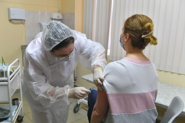 Старт масштабной вакцинации от COVID-19 в московских поликлиниках