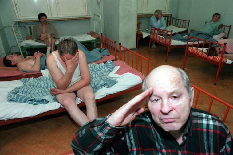 Работа вытрезвителя в Москве в 1999 году.