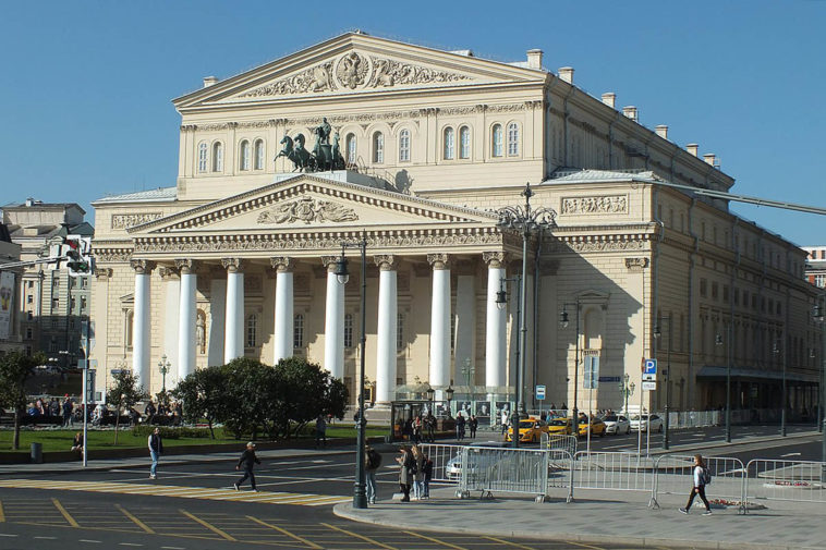 Большой театр потерял за год почти 1,5 млрд рублей из-за непроданных билетов