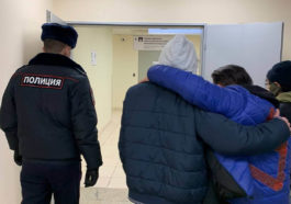 В аэропорту Шереметьево задержали трех активистов