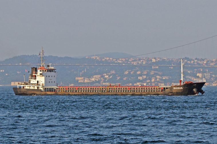 Судно Rhosus, которое доставило нитрат аммония (аммиачную селитру) в порт Бейрута