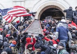 В США умер полицейский, пострадавший во время штурма Капитолия