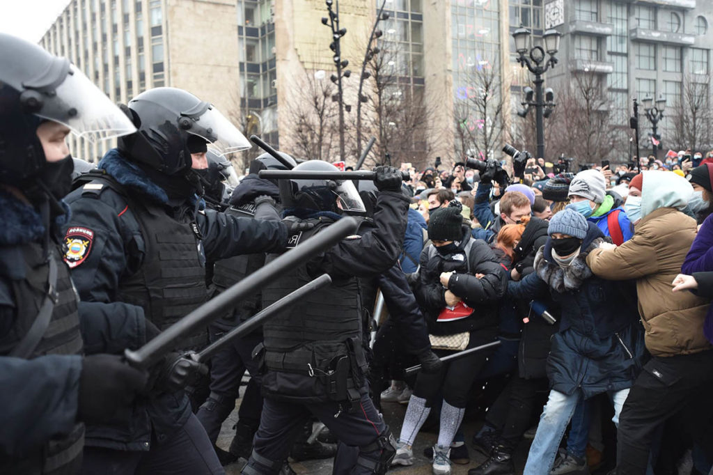 «ОВД-Инфо»: число задержанных на субботних акциях протеста превысило четыре тысячи человек