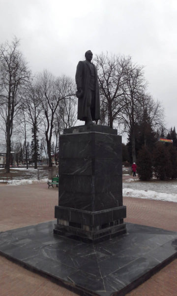 Памятник Дзержинскому в Дзержинске