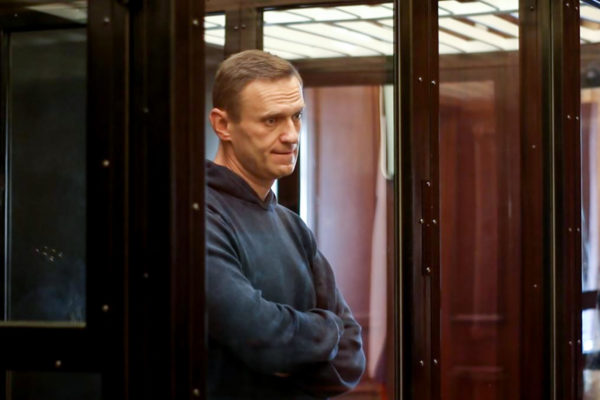 «Народ» против Алексея Навального. Владимир Пастухов о праве и морали в деле о клевете