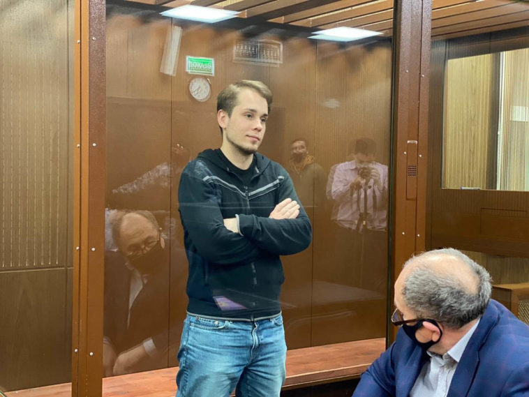 Координатор штаба Алексея Навального в Москве Олег Степанов
