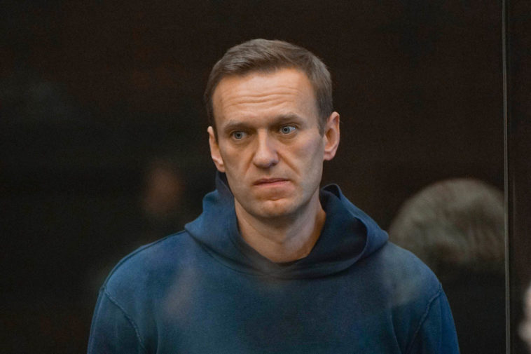 «Власть совершает зло»: Марат Гельман – о значении приговора Навальному для власти и общества