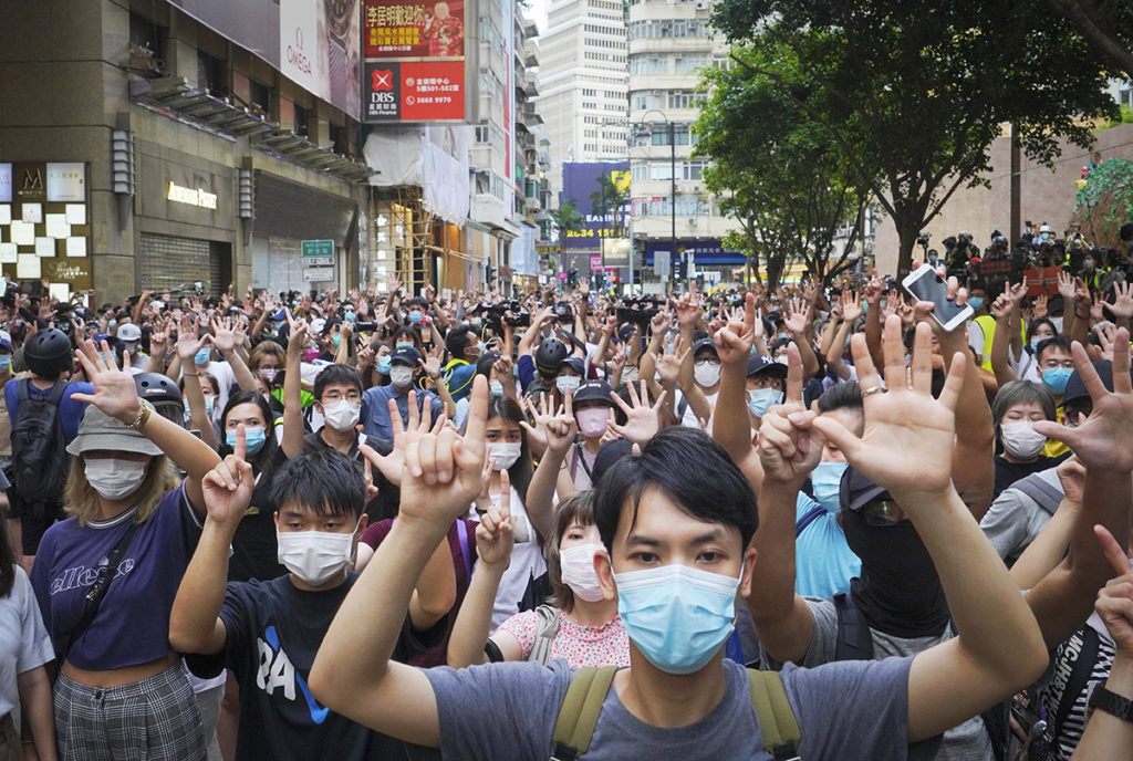Протестующие в Гон Конге, 1 июля 2020 года