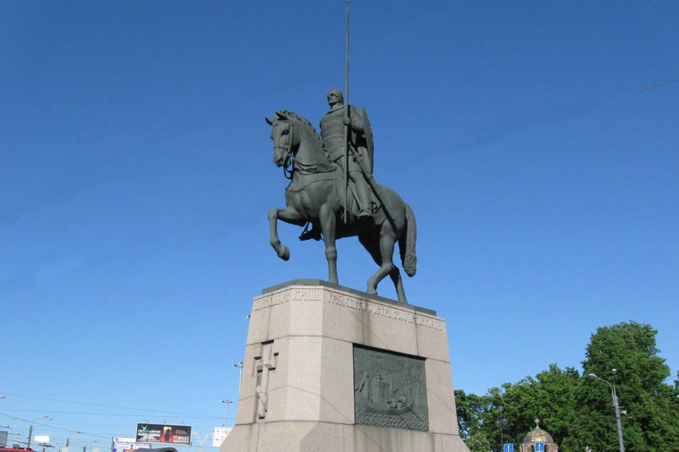 «Би-би-си»: Кремль и мэрия Москвы хотят установить памятник Александру Невскому на Лубянке
