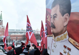 Около 600 человек пришли на акцию КПРФ в центре Москвы