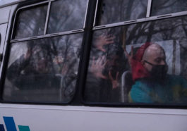 Автобусы с задержанными 31 января в Сахарово