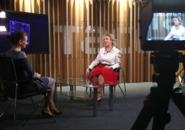 Мария Захарова во время интервью агентству ТАСС