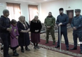Чеченский телеканал "Грозный" опубликовал сюжет о задержании женщин за занятия колдовством