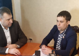 Руслан Агибалов дает интервью