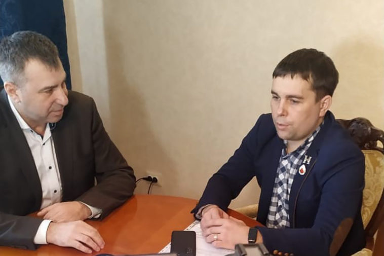 Руслан Агибалов дает интервью