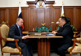 Владимир Путин на рабочей встрече с главой Тувы Шолбан Кара-Оол