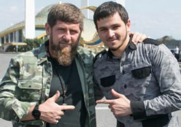 Рамзан Кадыров и Хас-Магомед Кадыров (слева направо)