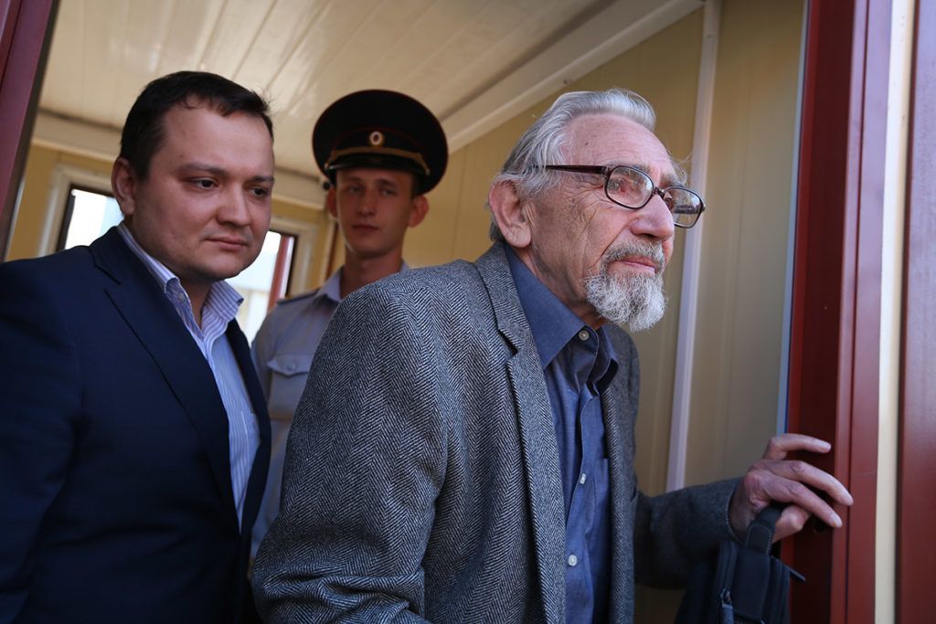 Отец Михаила Ходорковского Борис Ходорковский в следственном комитете