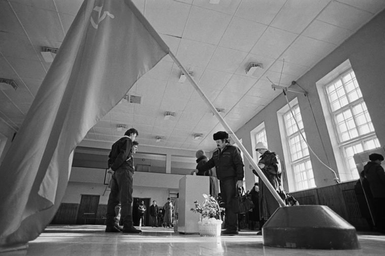 Во время голосования на всесоюзном референдуме о сохранении СССР
