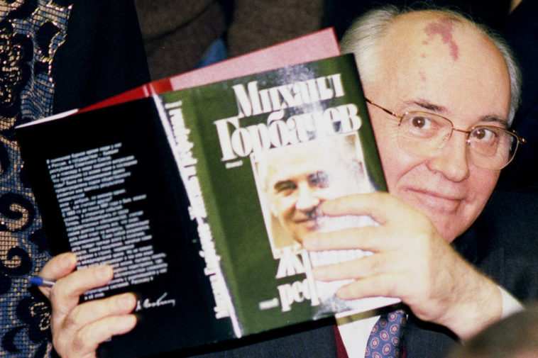 Михаил Горбачев на презентации своей книги
