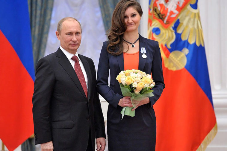 Анастасия Попова с Владимиром Путиным