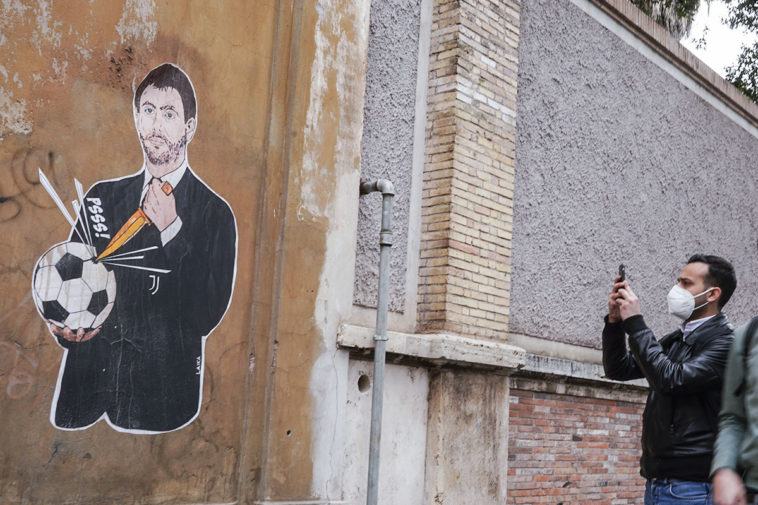 Граффити с президентом «Ювентуса» и одним из создателей Суперлиги Андреа Аньелли